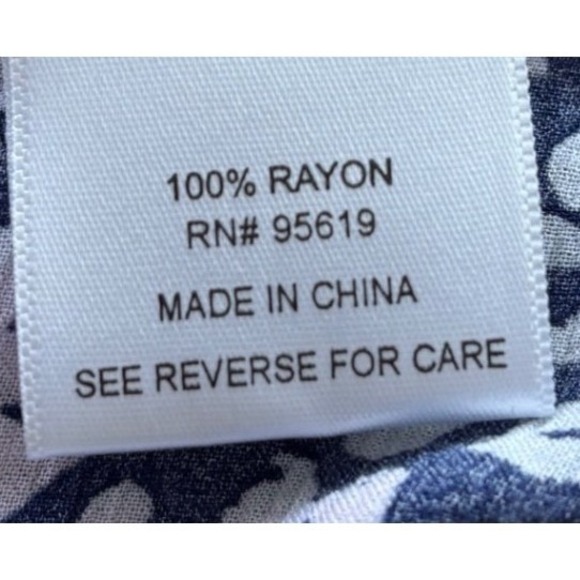 Trending‎ Animal Print Ruffle Hem Boho Blouse Navy Pink Bell Sleeve  Size M - Picture 6 of 8